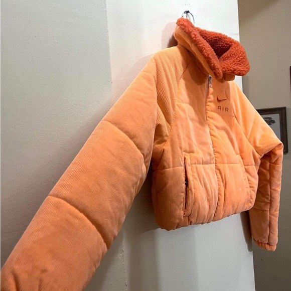 Nike Women’s Air Therma-Fit Winter Puffer Jacket - Picture 7 of 14